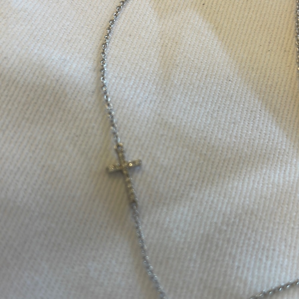 Bony Levy 18k gold diamond cross necklace